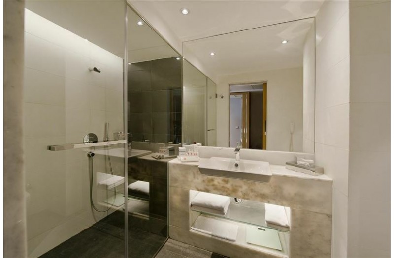 Готель Akra-V Hotel, 4★