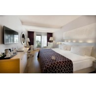 Готель Akra-V Hotel, 4★
