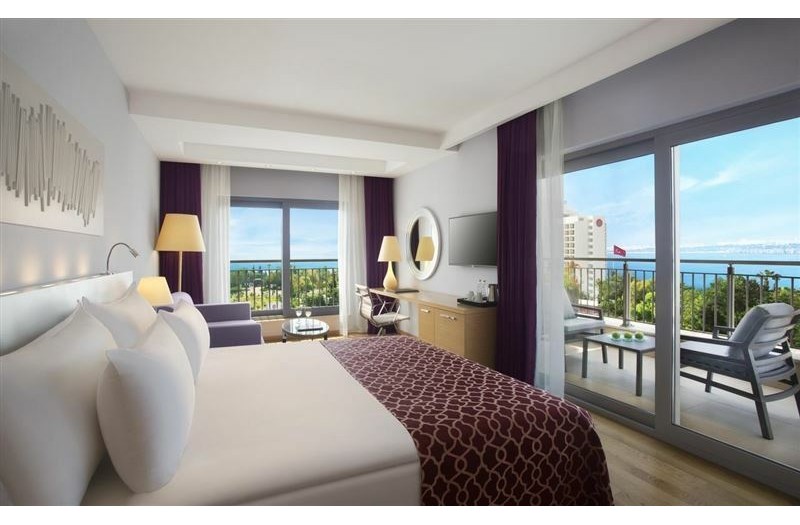 Готель Akra-V Hotel, 4★