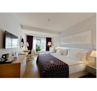 Готель Akra-V Hotel, 4★