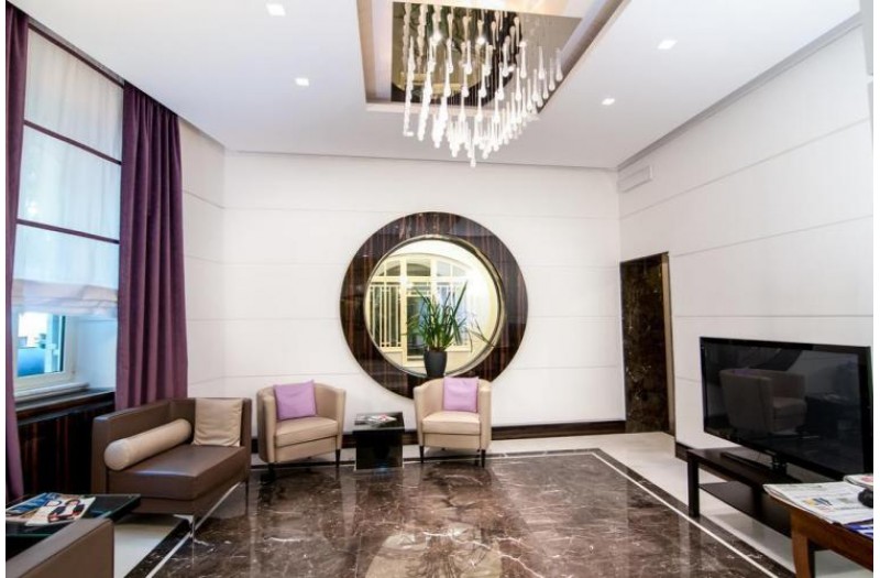 Готель Alexandra Hotel, 3★
