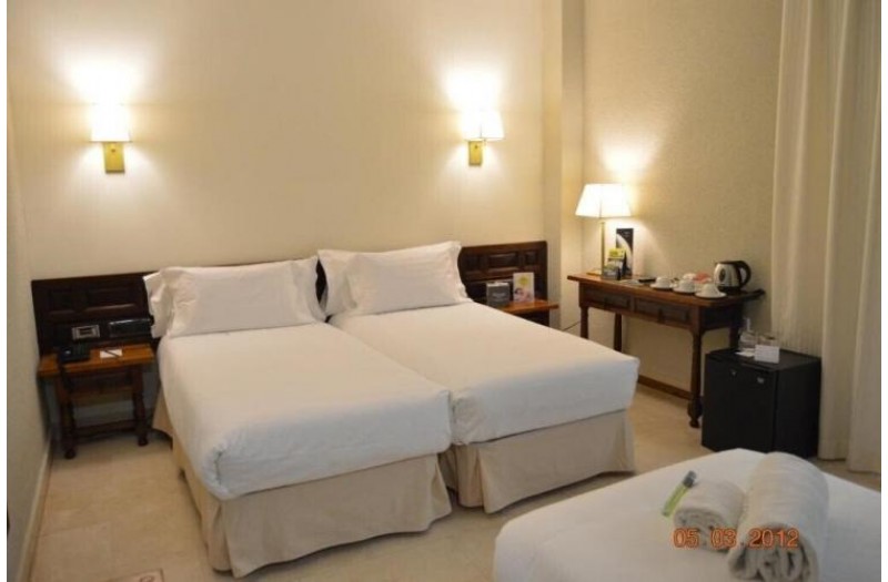 Готель Alfonso Vi, 4★