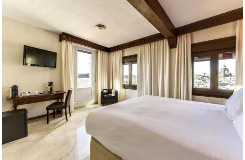 Готель Alfonso Vi, 4★