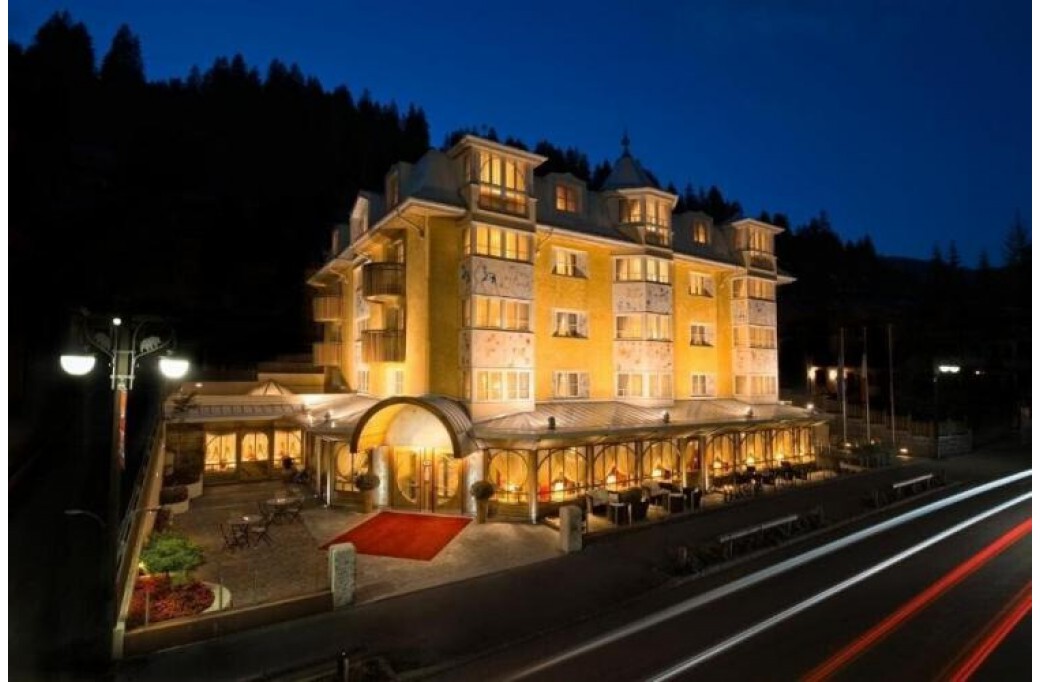 Готель Alpen Suite, 4★ Готель Alpen Suite, 4★