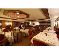 Готель Alpen Suite, 4★