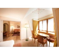 Готель Alpen Suite, 4★