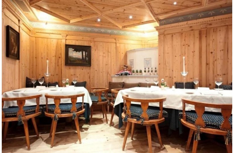 Готель Alpen Suite, 4★ Готель Alpen Suite, 4★