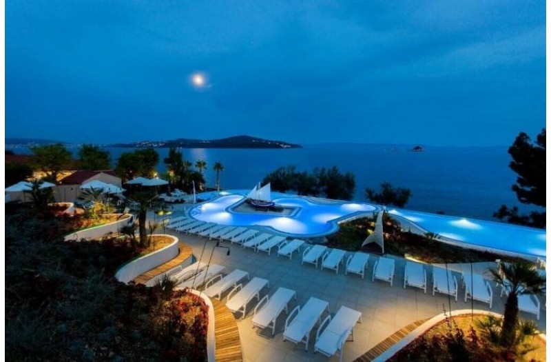 Готель Amadria Park Camping Trogir (ex. Belvedere Apartments), 3★ Готель Amadria Park Camping Trogir (ex. Belvedere Apartments), 3★