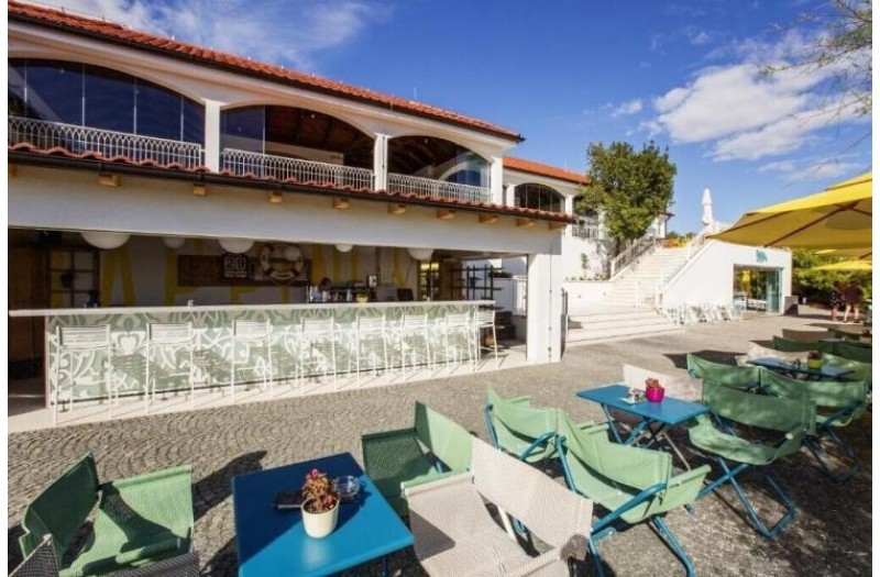 Готель Amadria Park Camping Trogir (ex. Belvedere Apartments), 3★ Готель Amadria Park Camping Trogir (ex. Belvedere Apartments), 3★