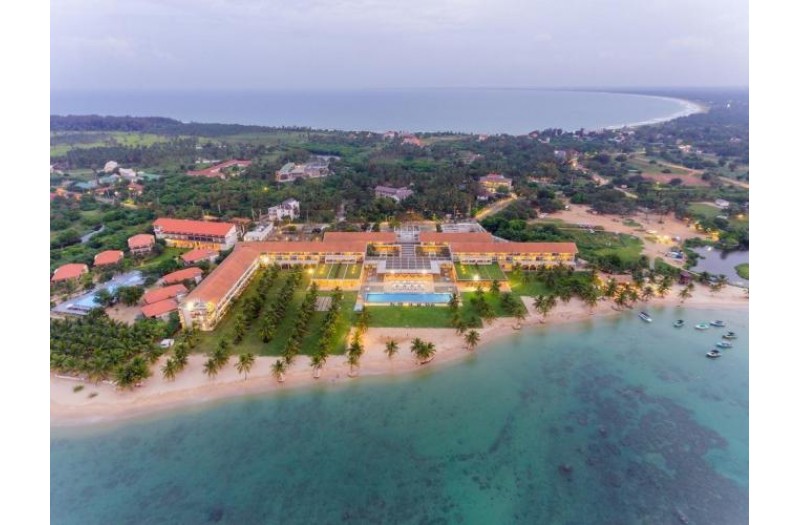 Готель Amaya Beach Passikudah (ex. Centara Passikudah Resort & Spa), 4★