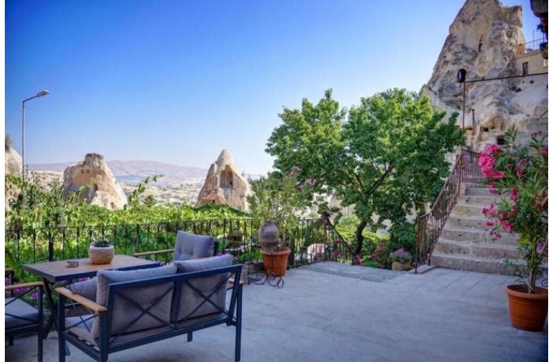 Готель Amber Cave Suites, 4★
