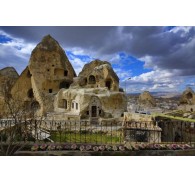 Готель Amber Cave Suites, 4★