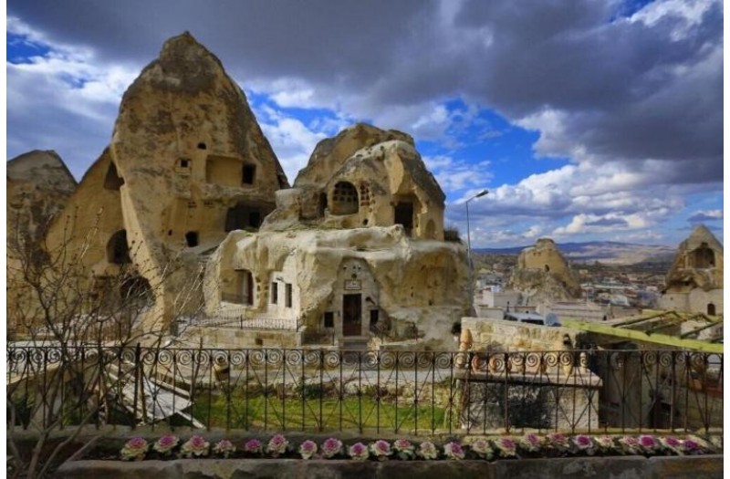 Готель Amber Cave Suites, 4★