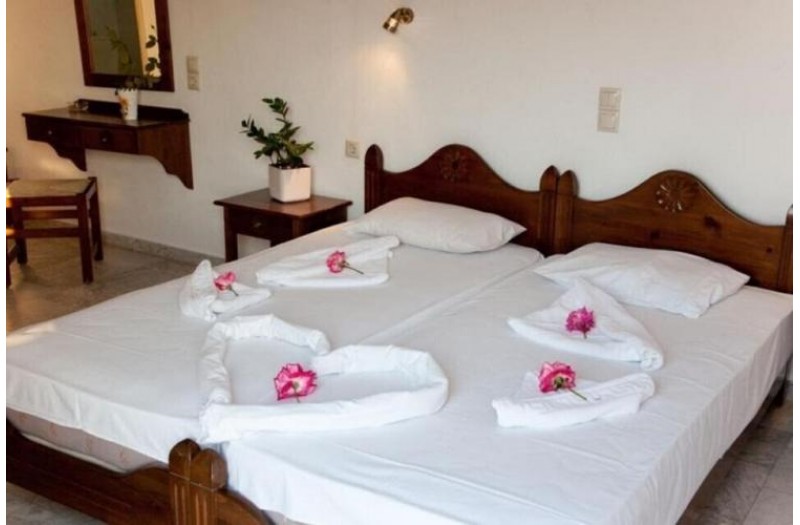 Готель Anatoli Beach, 2★ Готель Anatoli Beach, 2★