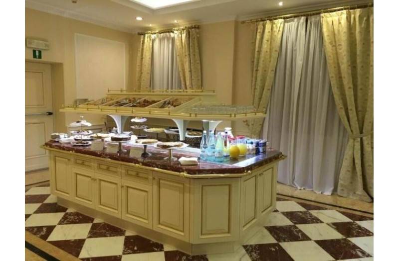 Готель Andreola Central Hotel, 4★ Готель Andreola Central Hotel, 4★