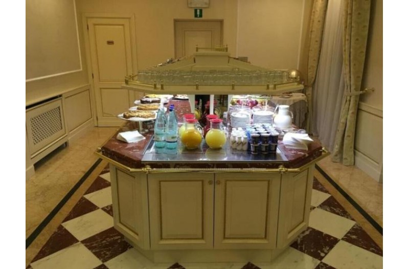 Готель Andreola Central Hotel, 4★ Готель Andreola Central Hotel, 4★