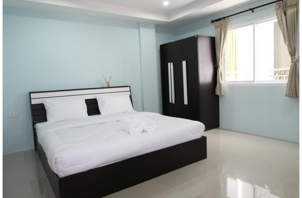 Готель Angel Service Apartment Patong Beach Hostel, 2★