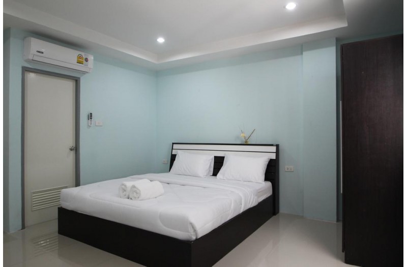 Готель Angel Service Apartment Patong Beach Hostel, 2★