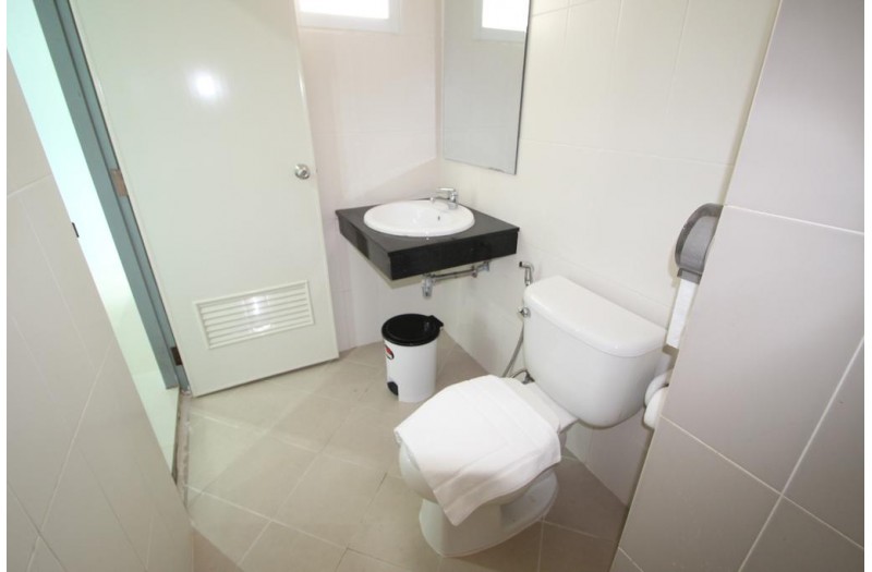 Готель Angel Service Apartment Patong Beach Hostel, 2★
