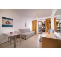 Готель Apanemia Apartments By Flegra, 2★