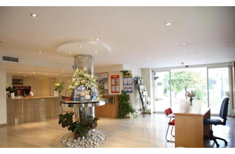 Готель Aparthotel Puerto Azul, 2★ Готель Aparthotel Puerto Azul, 2★