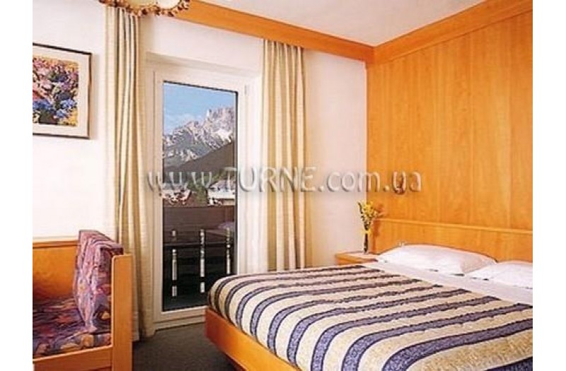 Готель Apartments Ladina, 2★ Готель Apartments Ladina, 2★