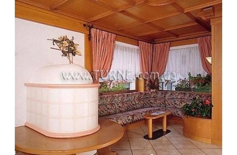 Готель Apartments Ladina, 2★ Готель Apartments Ladina, 2★