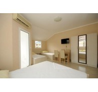 Готель Apartments Siesta, 3★