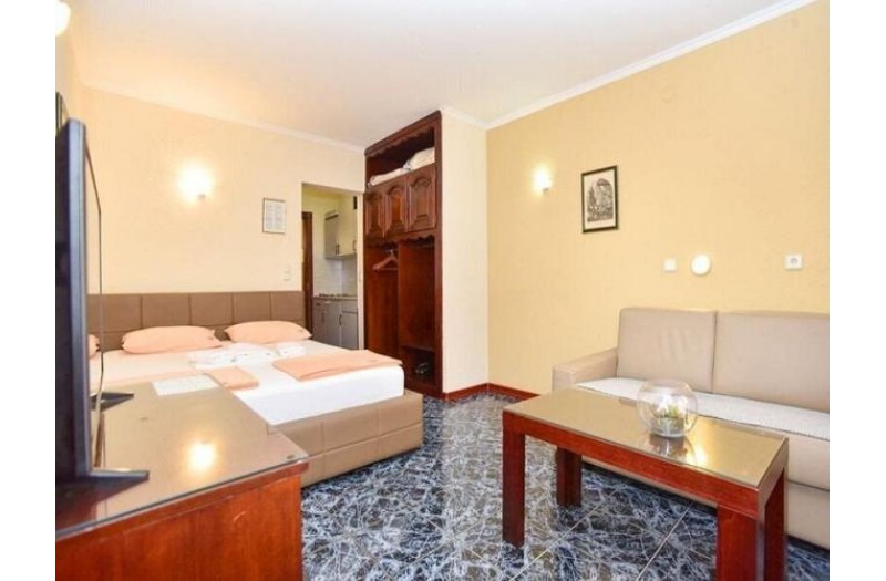 Готель Apartments Tomy, 3★ Готель Apartments Tomy, 3★