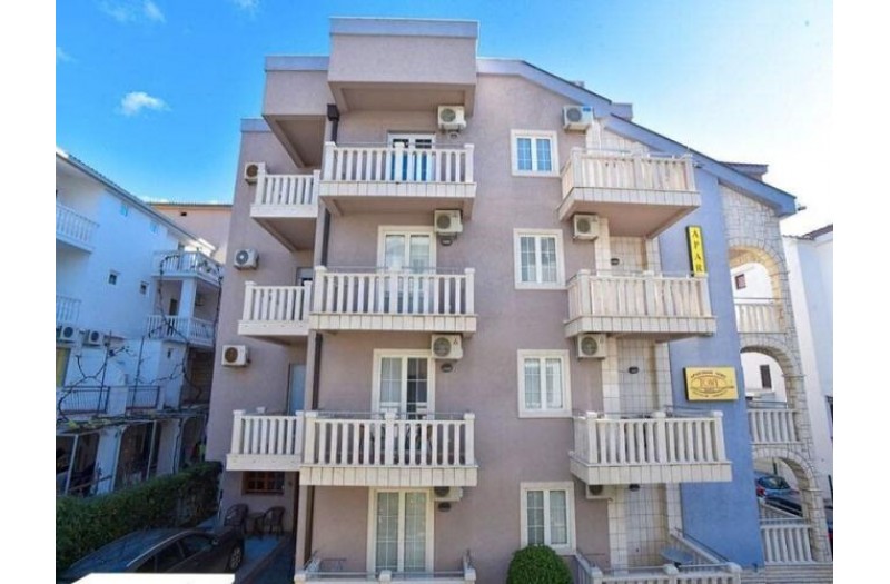 Готель Apartments Tomy, 3★ Готель Apartments Tomy, 3★