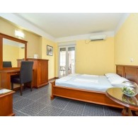 Готель Apartments Tomy, 3★