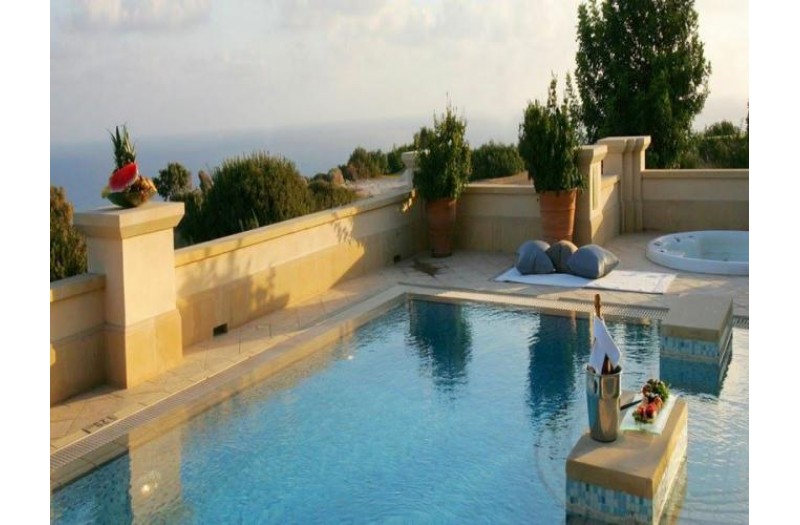 Готель Aphrodite Hills Holiday Residences, 5★ Готель Aphrodite Hills Holiday Residences, 5★