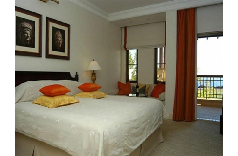 Готель Aphrodite Hills Holiday Residences, 5★ Готель Aphrodite Hills Holiday Residences, 5★
