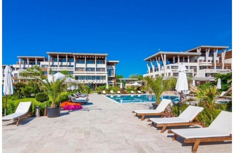 Готель Apolonia Resort, 4★