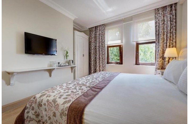 Готель Arena Hotel, 4★