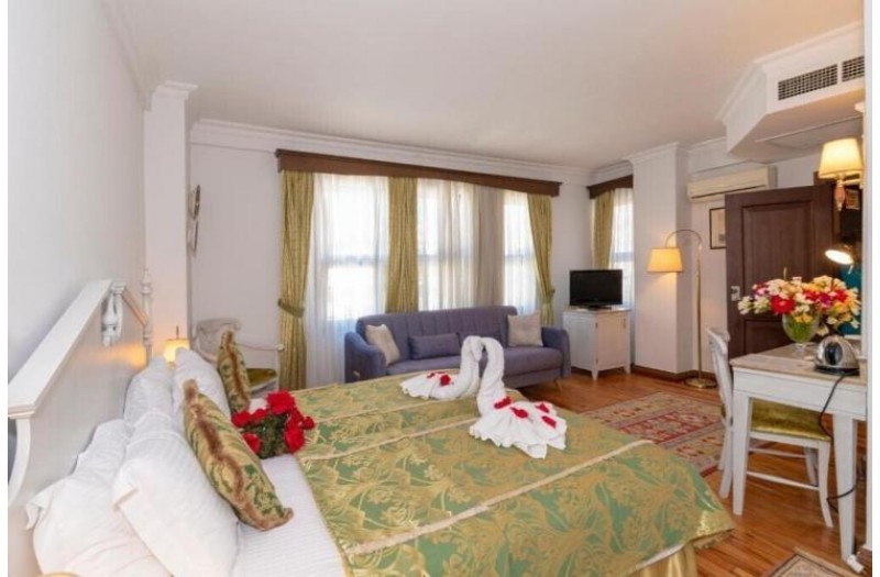 Готель Arena Hotel, 4★