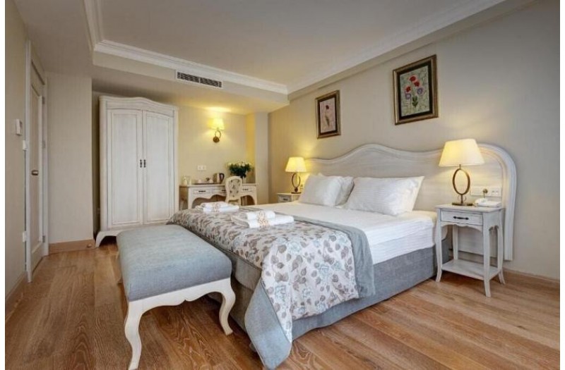 Готель Arena Hotel, 4★