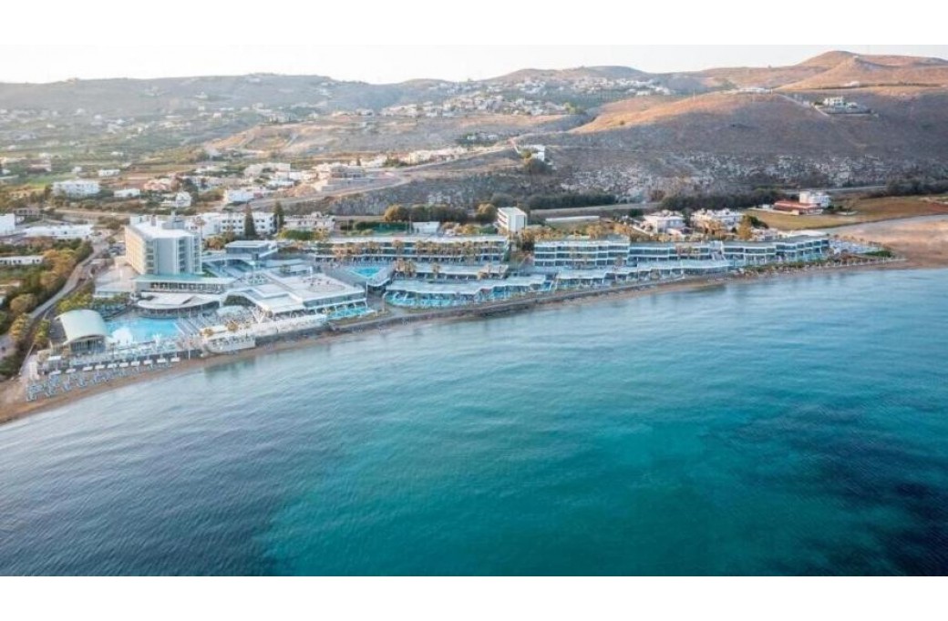 Готель Arina Beach, 4★