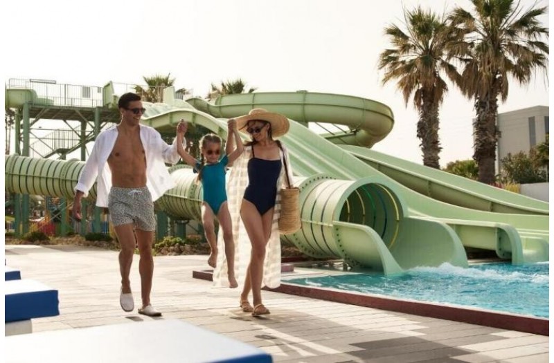 Готель Arina Beach, 4★