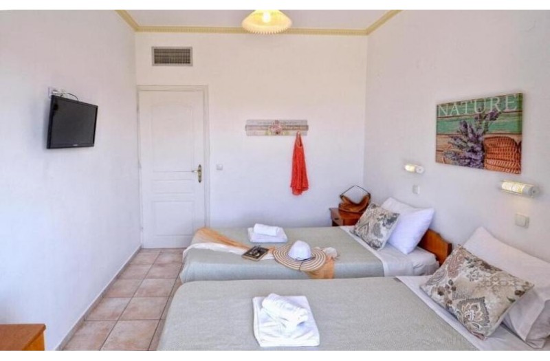 Готель Aspri Petra Apartments, 3★