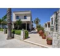 Готель Aspri Petra Apartments, 3★