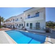 Готель Aspri Petra Apartments, 3★