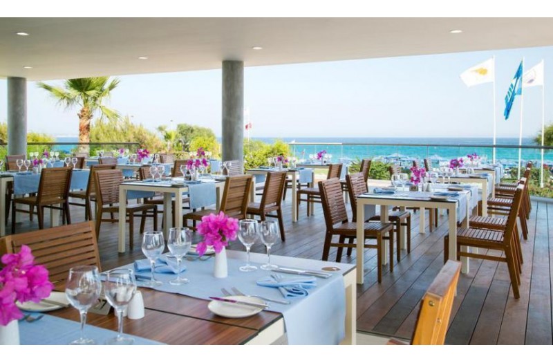 Готель Asterias Beach, 4★