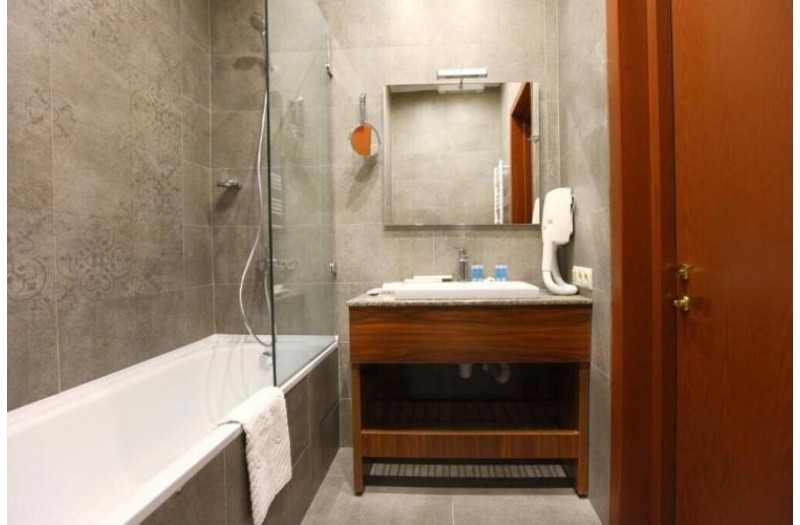 Готель Astoria Tbilisi, 4★