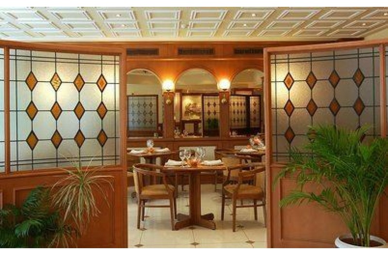 Готель Athens Atrium, 4★