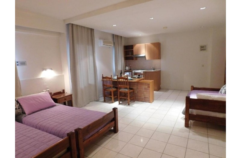 Готель Athina Inn Apart Hotel, 3★