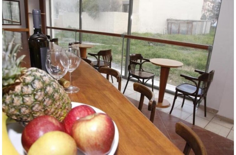 Готель Athina Inn Apart Hotel, 3★