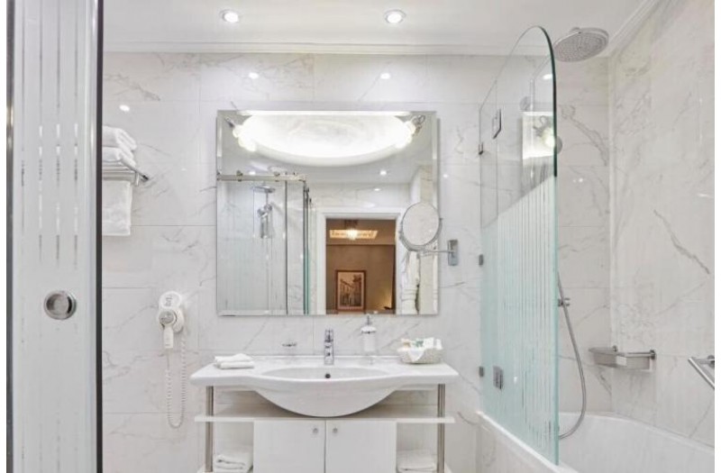 Готель Ava Hotel & Suites, 4★ Готель Ava Hotel & Suites, 4★