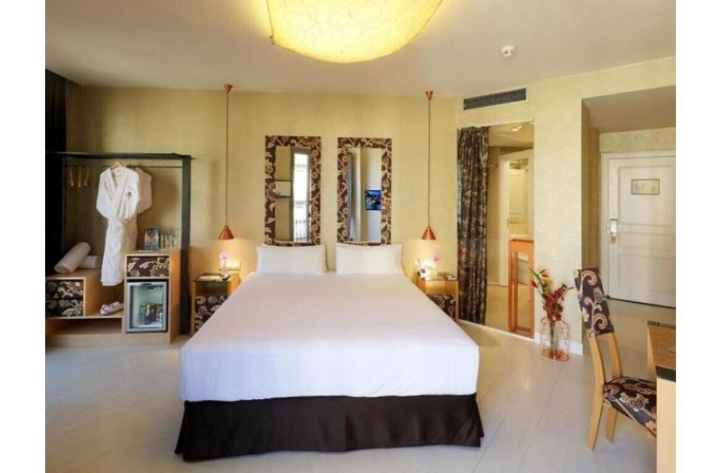 Готель Axel Hotel Barcelona (Only Adults), 4★ Готель Axel Hotel Barcelona (Only Adults), 4★