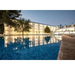 Готель Azzuro Hotel, 3★